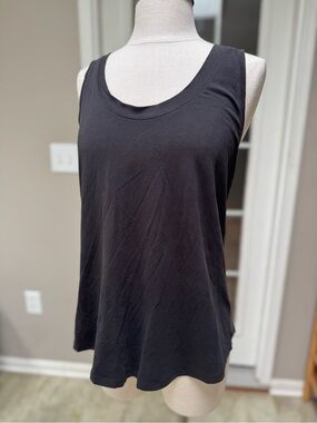 lululemon athletica “love” Black Scoop Neck Tank